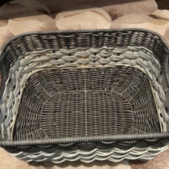 Brown & Cream Basket with Handles 14"L x 10"W x 7"D New - Picture 4 of 5